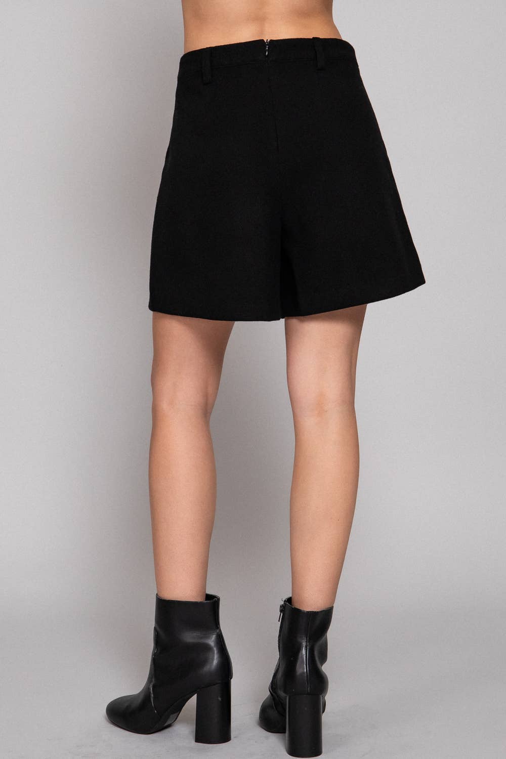 Pleated Shorts Black